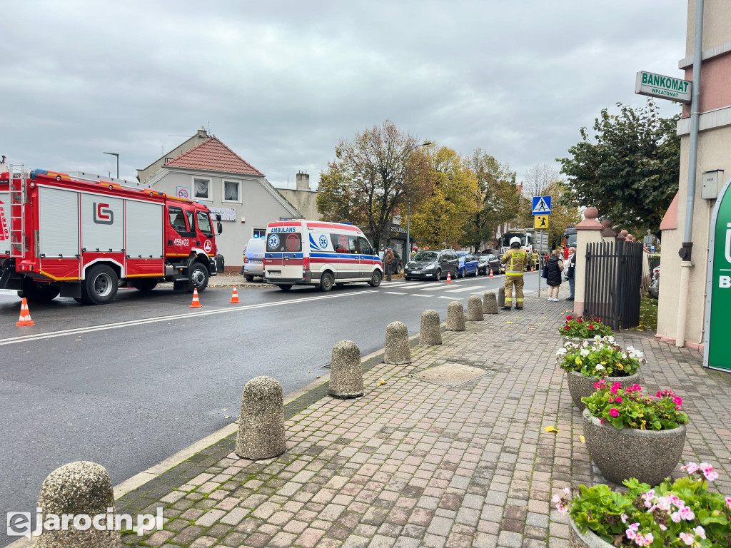 Pięć aut osobowych i ciężarówka zderzyły się w centrum Jarocina
