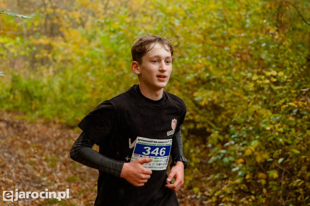 Deszcz, wiatr i adrenalina – tak wyglądał OCROBERFOREST RUN 2025 w Jarocinie