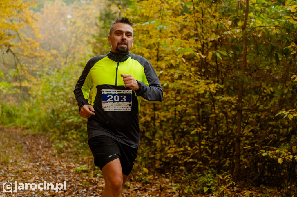 Deszcz, wiatr i adrenalina – tak wyglądał OCROBERFOREST RUN 2025 w Jarocinie