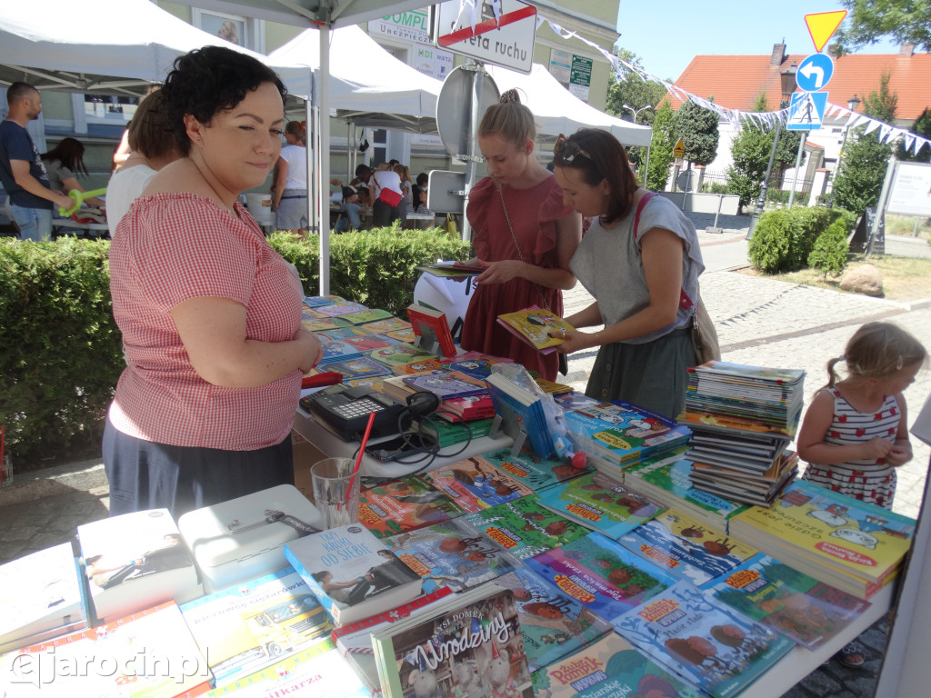 Tropikalny raj dla czytelników przy Gołębiej