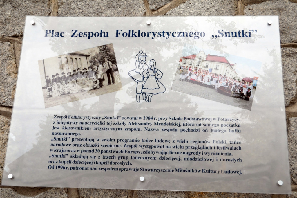 Zespół Snutki z własnym placem