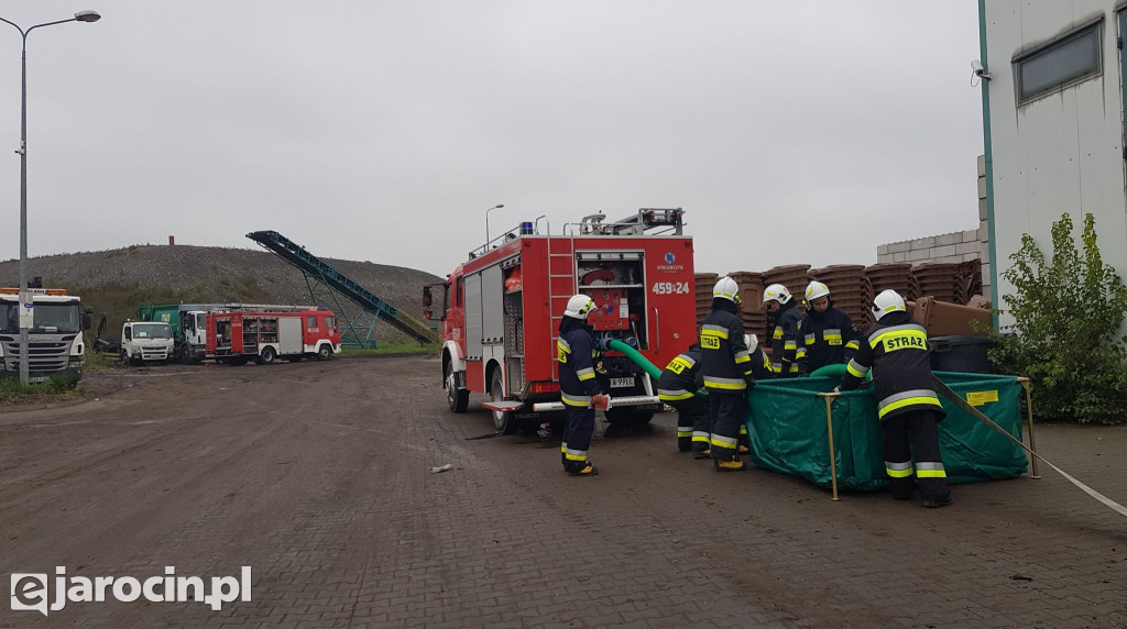 Akcja strażaków na terenie ZGO-WCR