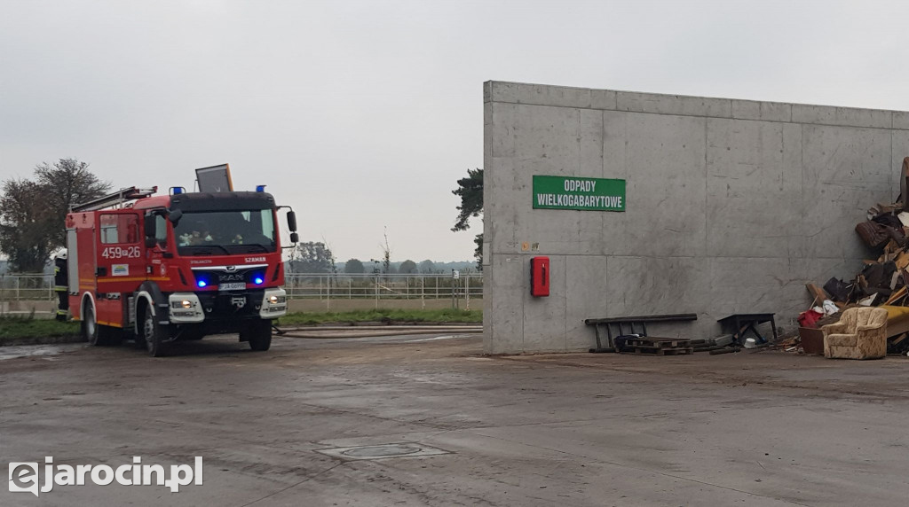 Akcja strażaków na terenie ZGO-WCR