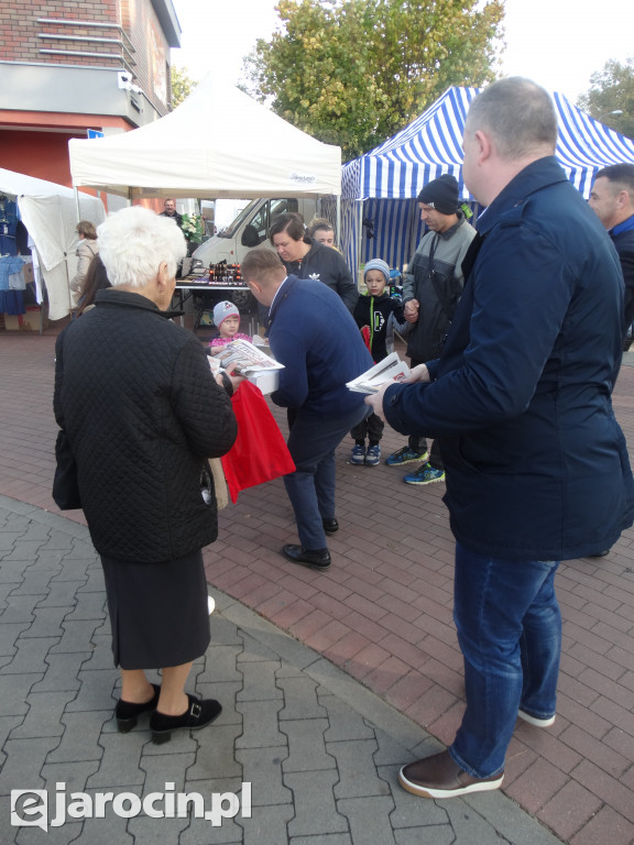 Kandydaci Lewicy na targowisku