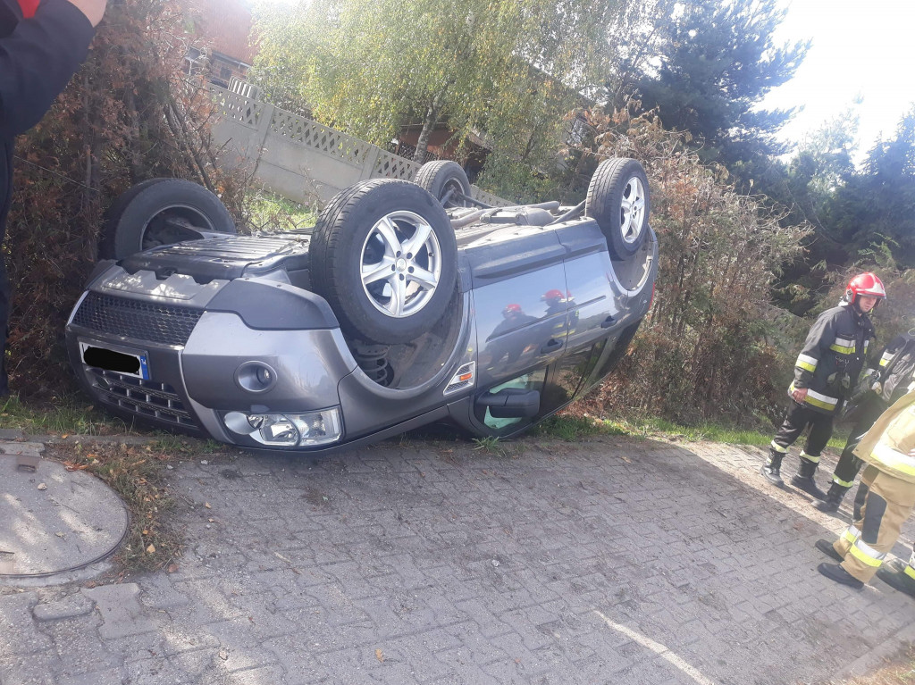 Kolizja i dachowanie w Witaszyczkach