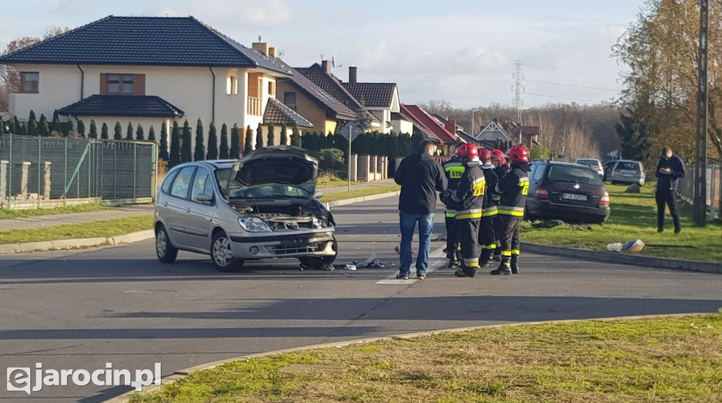Zderzenie na skrzyżowaniu ulic Zagonowej i Żniwnej