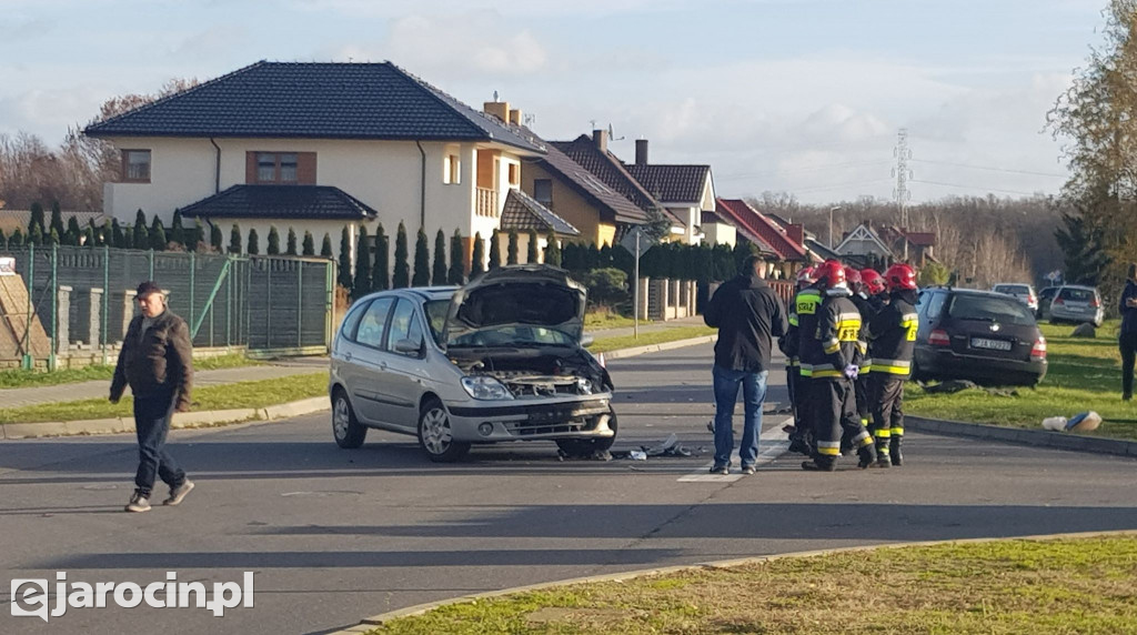 Zderzenie na skrzyżowaniu ulic Zagonowej i Żniwnej