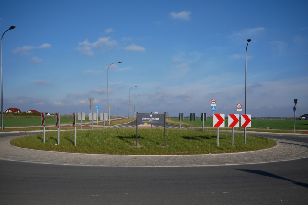 Nowe tablice z nazwami rond