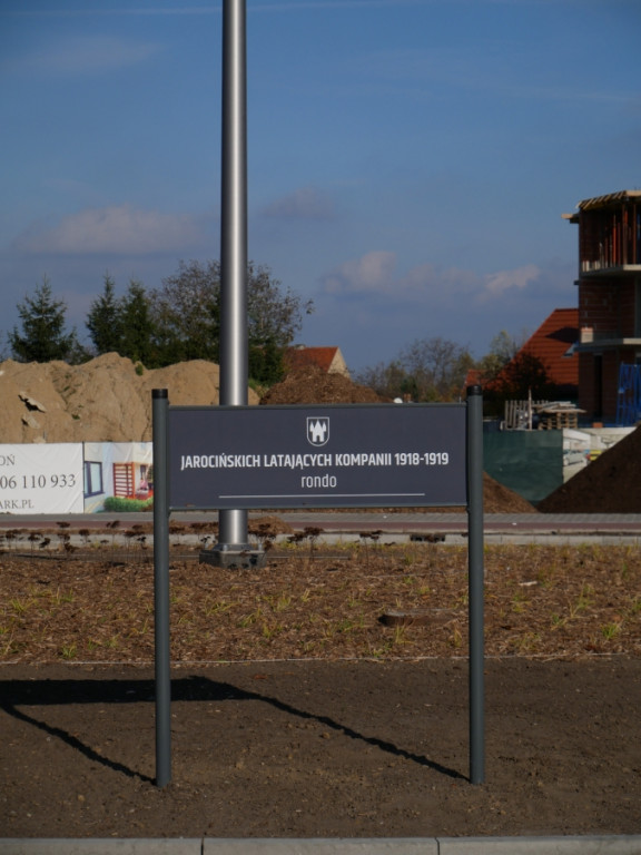 Nowe tablice z nazwami rond