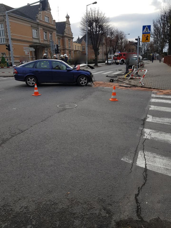 Zderzenie samochodów w centrum Jarocina