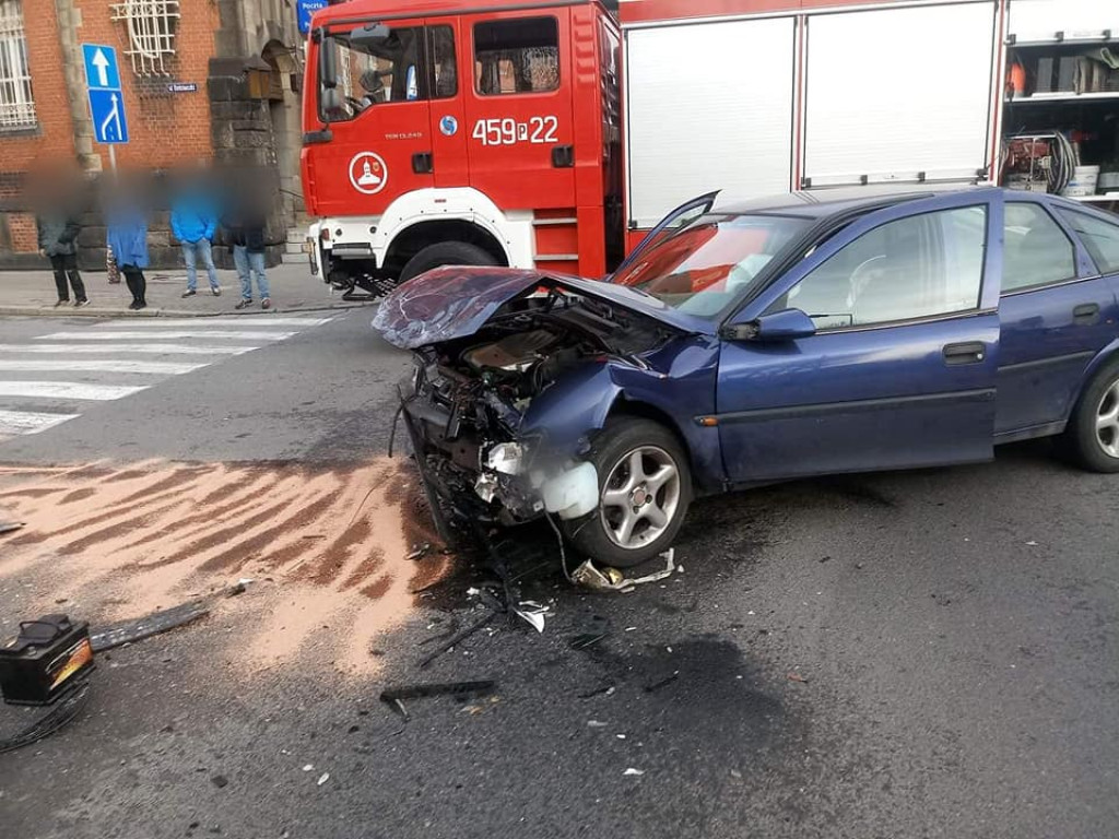Zderzenie samochodów w centrum Jarocina