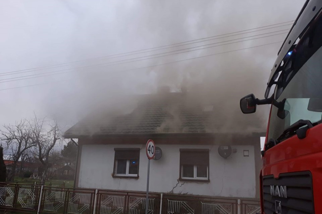 Pożar w domu jednorodzinnym w Witaszycach