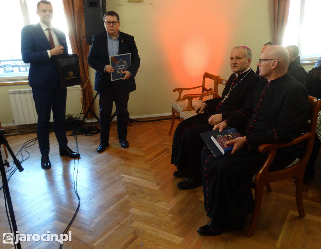 Spotkanie opłatkowe z biskupem w Jarocinie