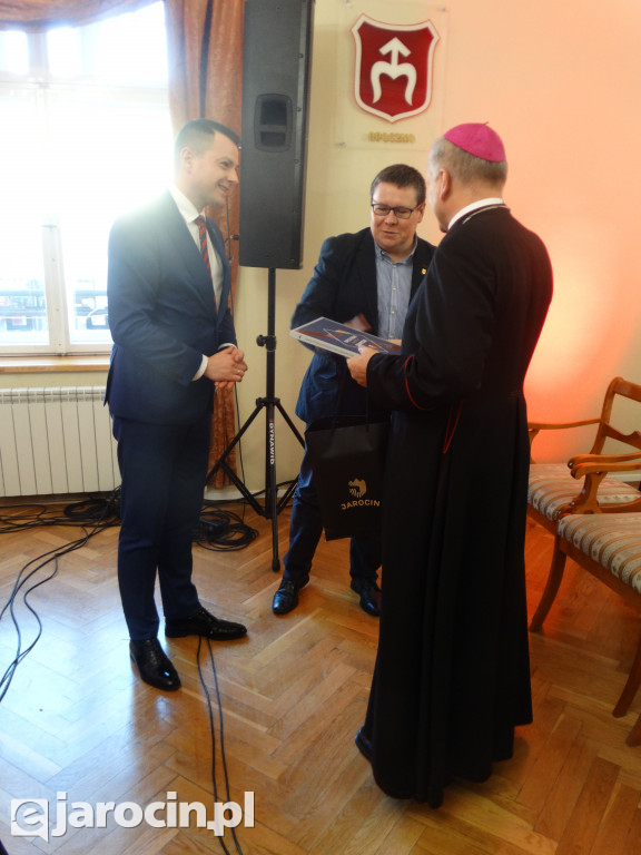 Spotkanie opłatkowe z biskupem w Jarocinie