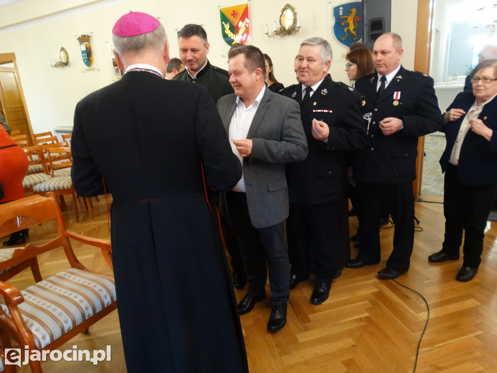 Spotkanie opłatkowe z biskupem w Jarocinie