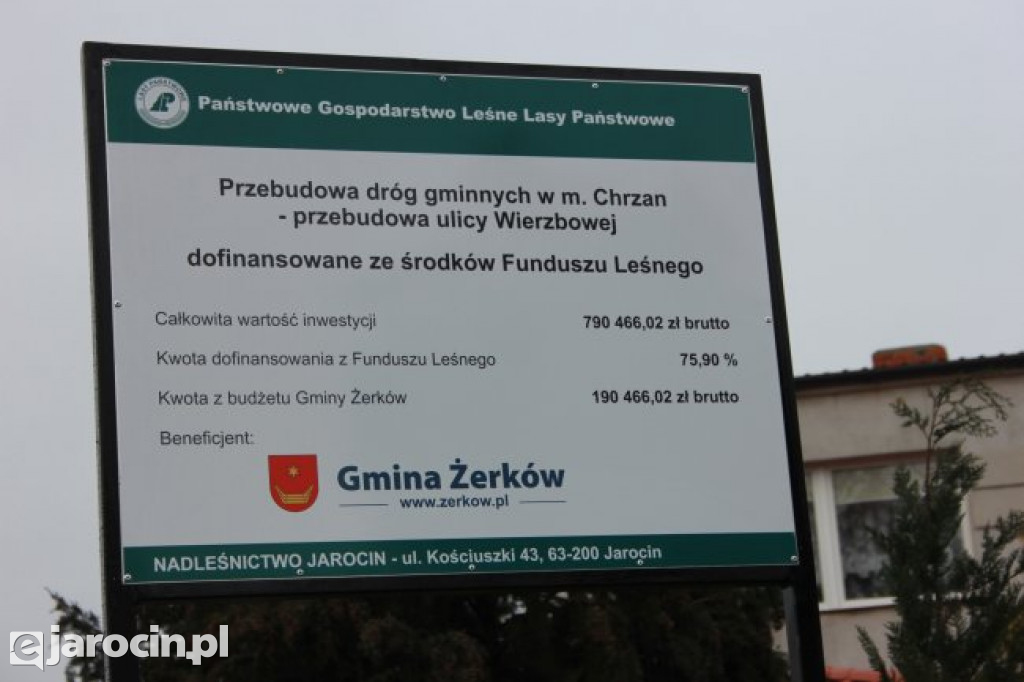 Dwie nowe drogi w Chrzanie - gmina Żerków