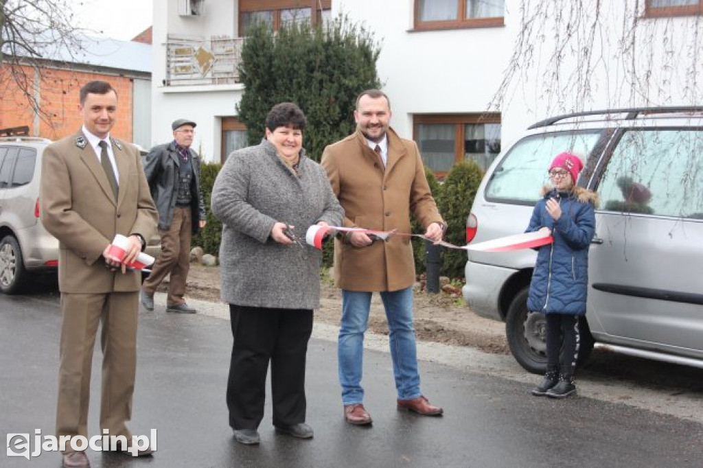 Dwie nowe drogi w Chrzanie - gmina Żerków