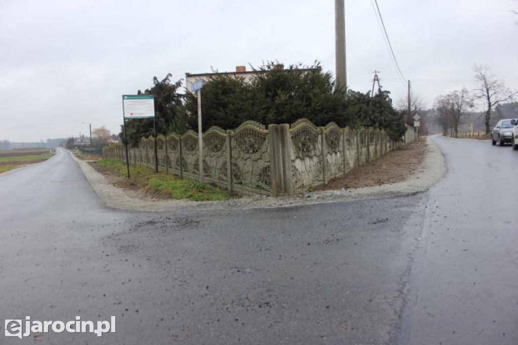Dwie nowe drogi w Chrzanie - gmina Żerków