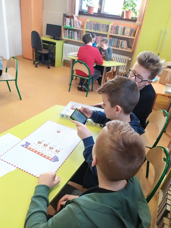 Zakodowany drugi tydzień ferii w bibliotece