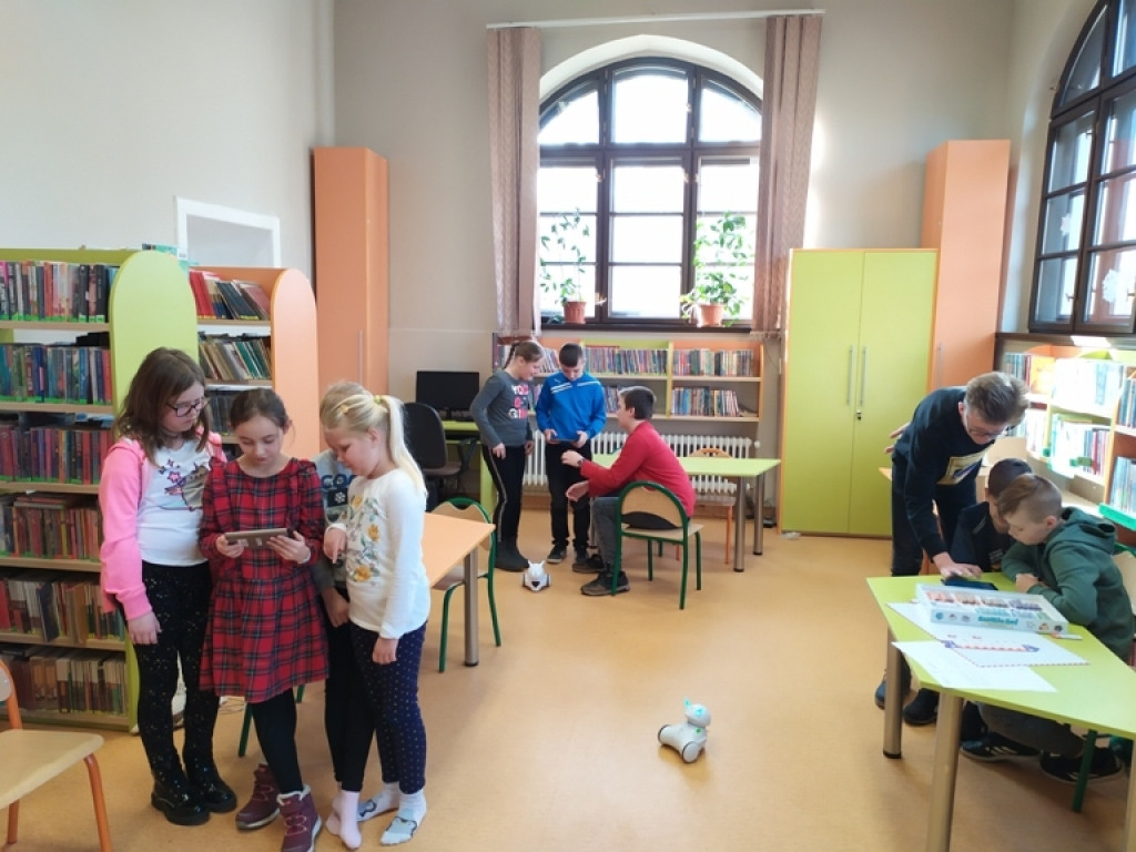Zakodowany drugi tydzień ferii w bibliotece