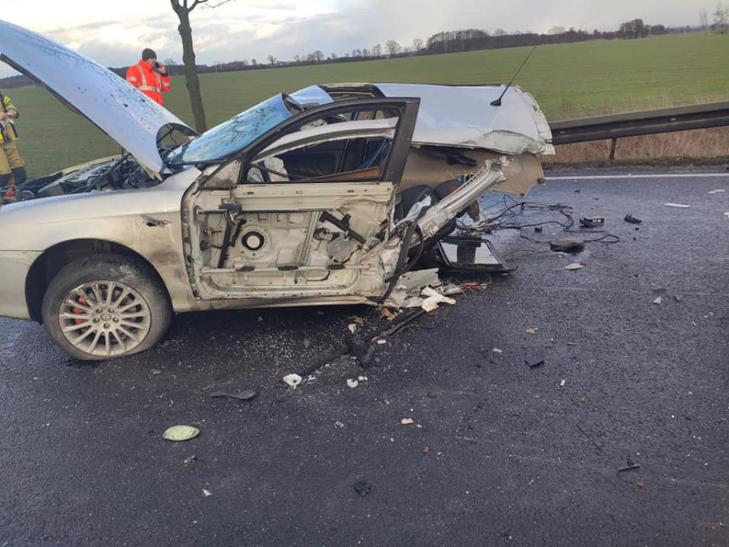 Wypadek z udziałem trzech samochodów na dk. 