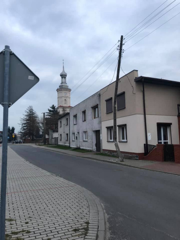 Potarzyca. Tir uderzył w słup energetyczny
