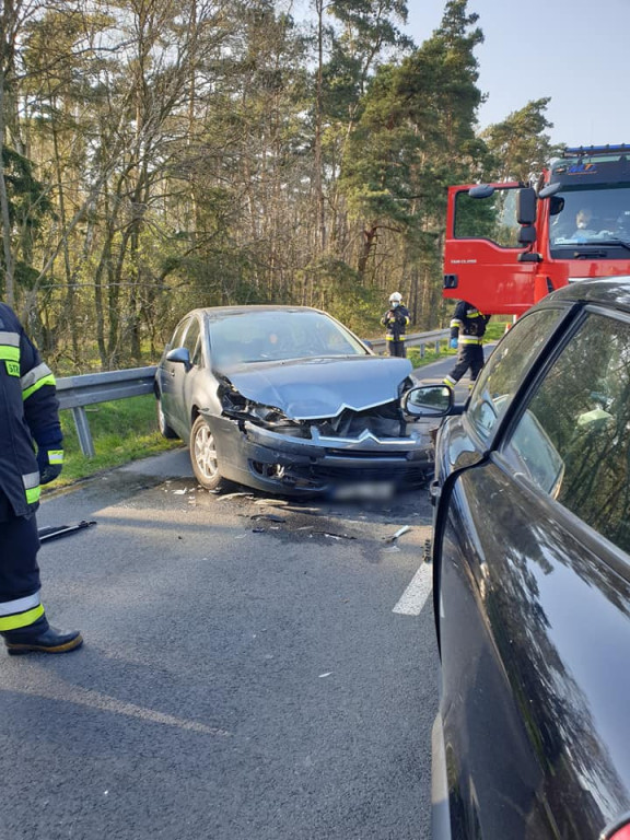 Zderzenie samochodów w Zakrzewie