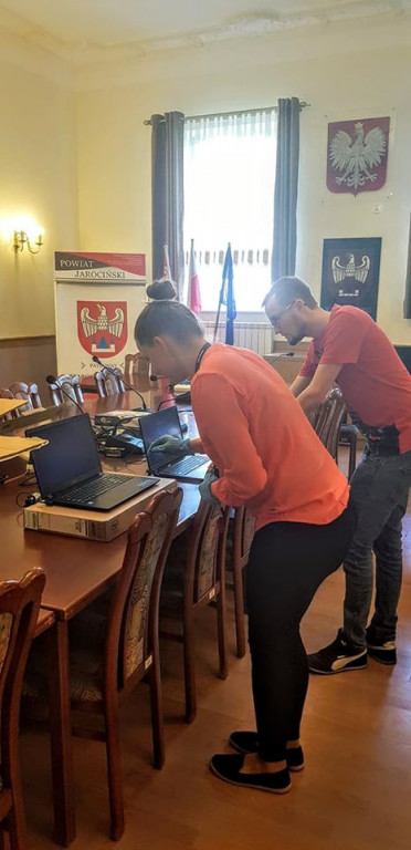 Laptopy dla uczniów szkół powiatowych
