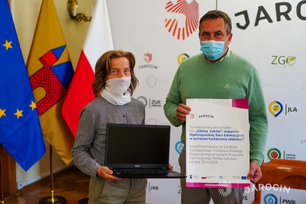 Laptopy dla uczniów jarocińskich szkół