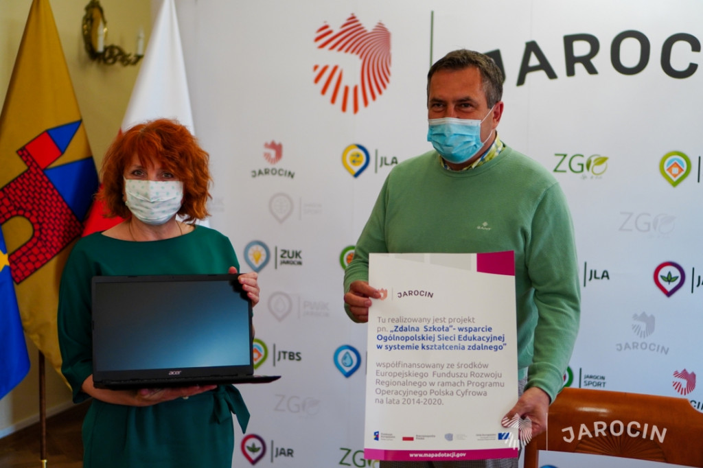 Laptopy dla uczniów jarocińskich szkół