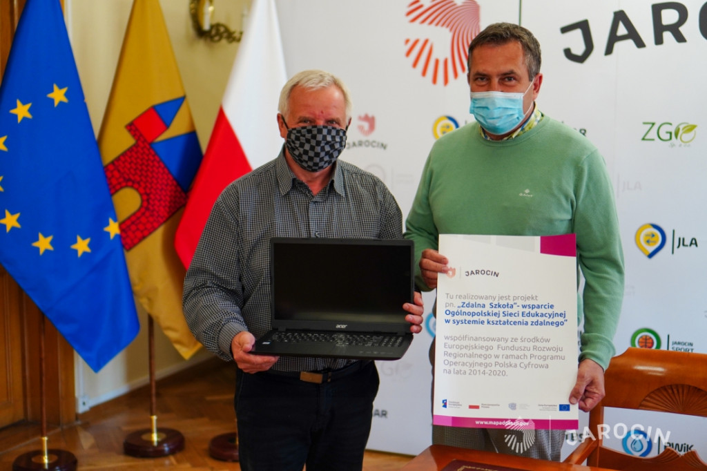 Laptopy dla uczniów jarocińskich szkół