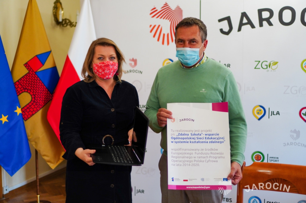 Laptopy dla uczniów jarocińskich szkół