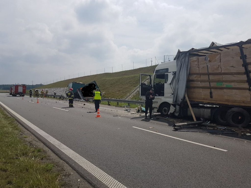 Zderzenie ciężarówek na obwodnicy Jarocina