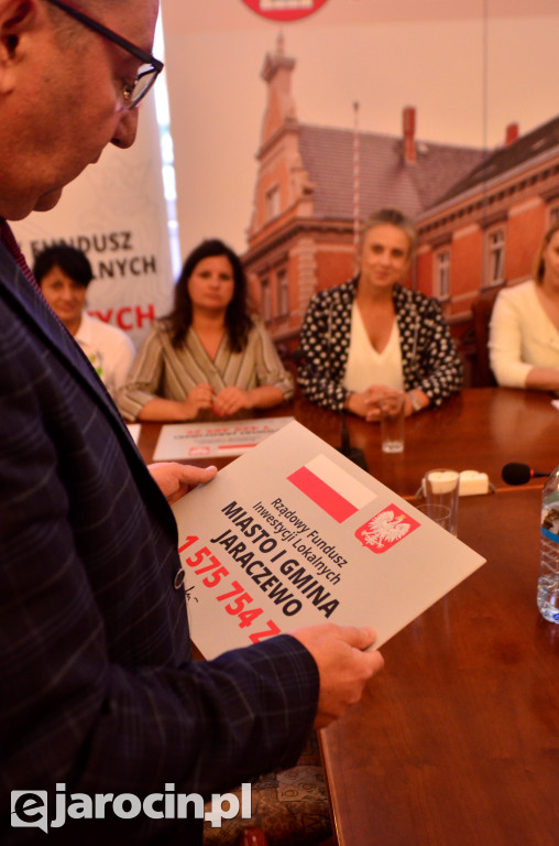 Rządowe pieniądze dla samorządów. Także w powiecie jarocińskim