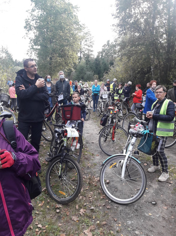 136 osób i 14 km na rowerach