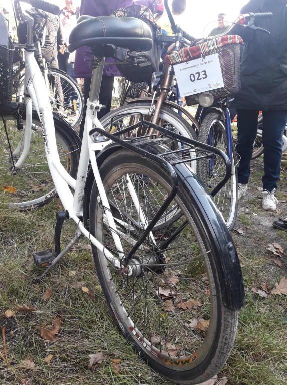 136 osób i 14 km na rowerach
