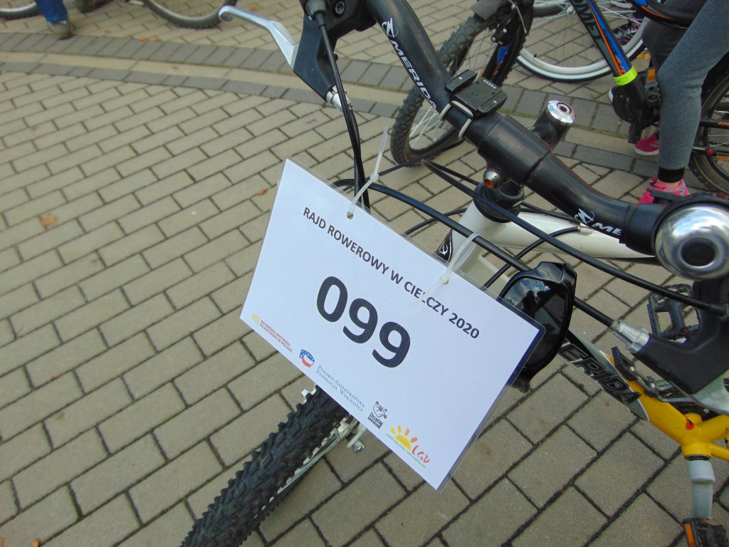 136 osób i 14 km na rowerach