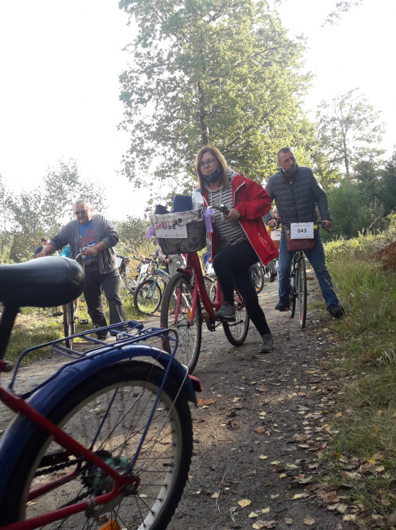 136 osób i 14 km na rowerach