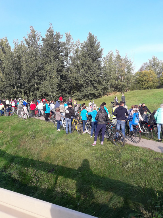 136 osób i 14 km na rowerach