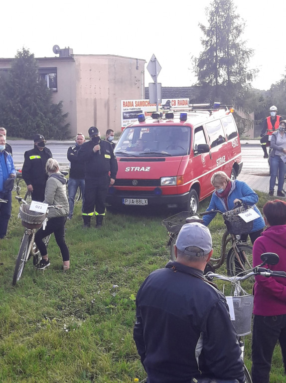 136 osób i 14 km na rowerach