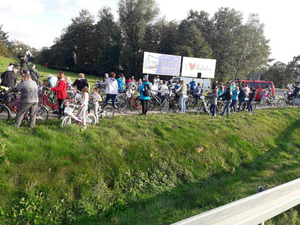 136 osób i 14 km na rowerach