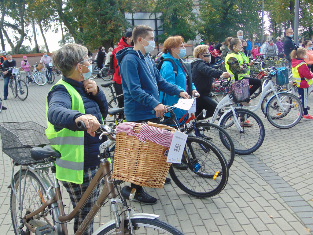 136 osób i 14 km na rowerach