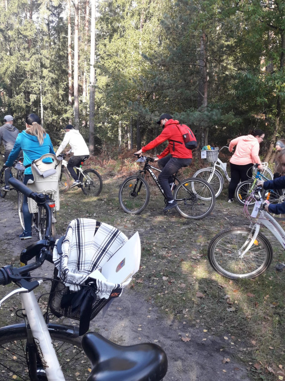136 osób i 14 km na rowerach
