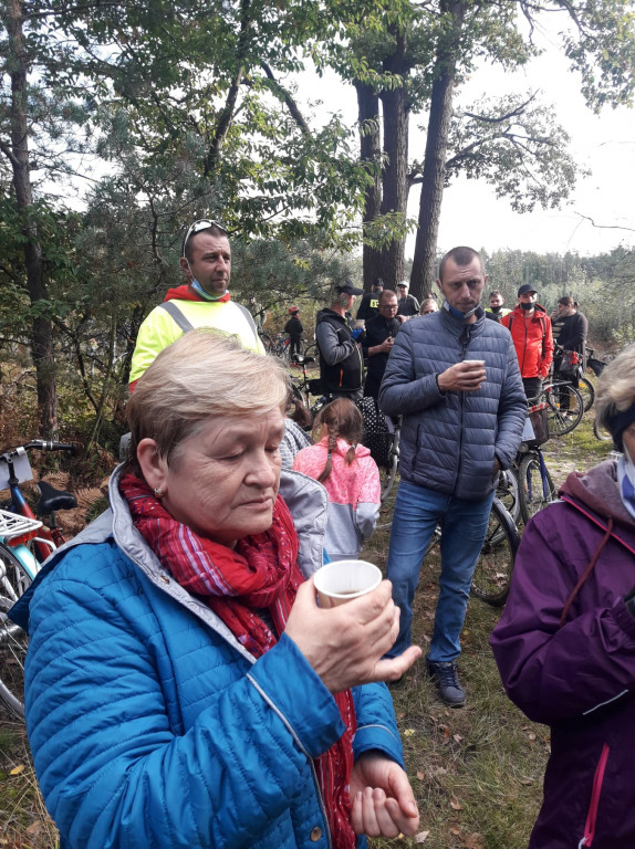 136 osób i 14 km na rowerach