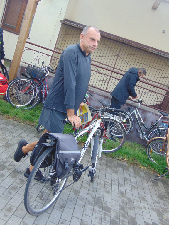 136 osób i 14 km na rowerach