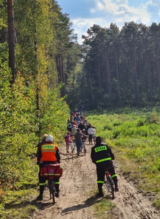 136 osób i 14 km na rowerach