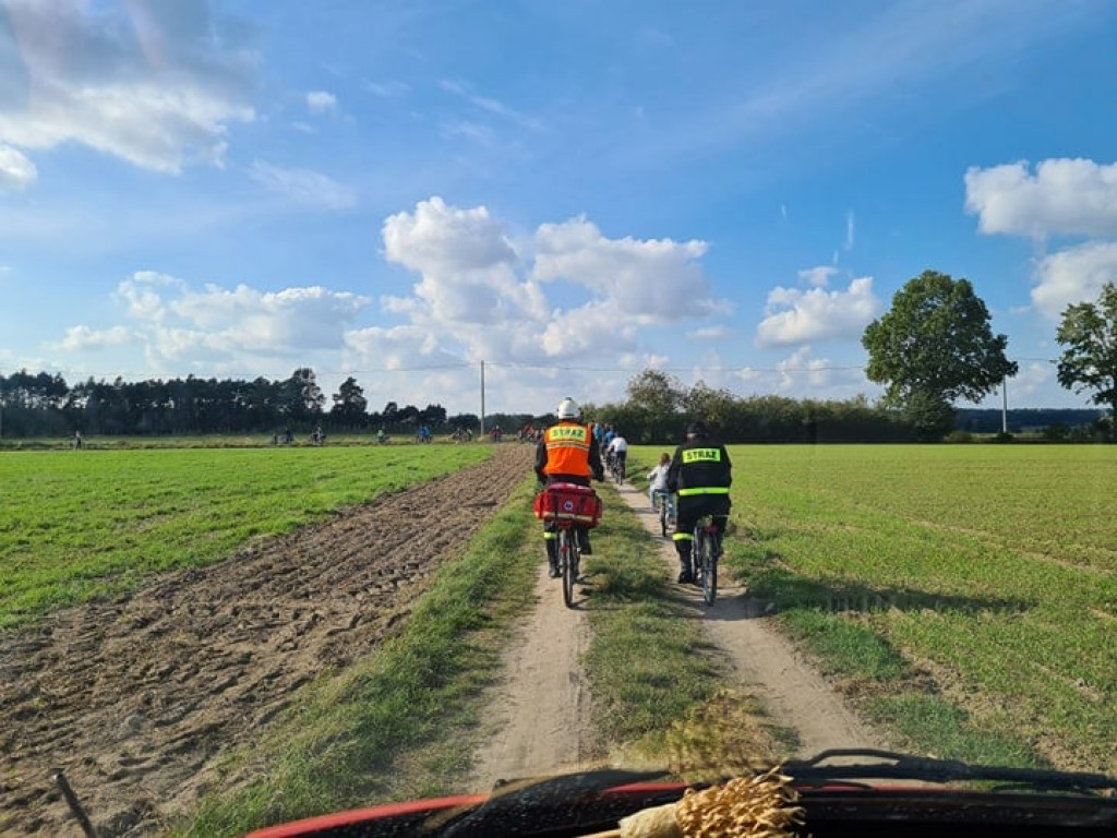 136 osób i 14 km na rowerach