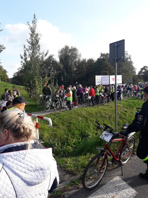 136 osób i 14 km na rowerach