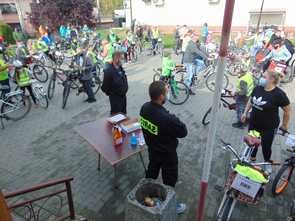 136 osób i 14 km na rowerach