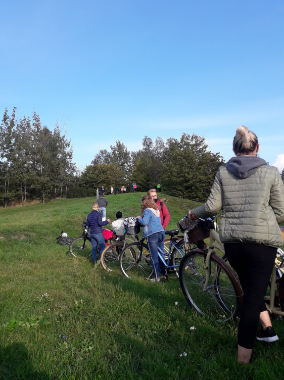 136 osób i 14 km na rowerach
